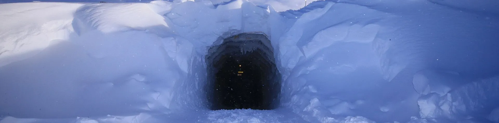 Langjökull Ice Cave pick-up 8:30 AM/9 hrs (A15)