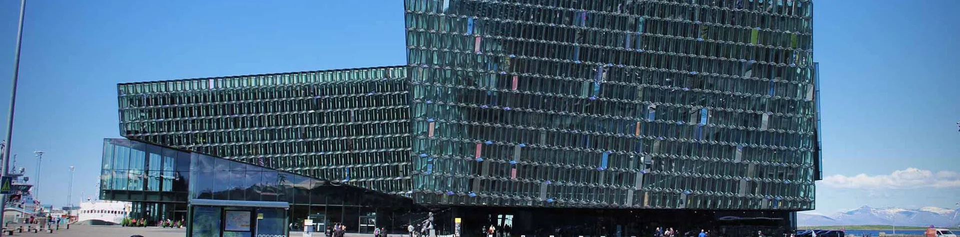 City tour incl. Fly over Iceland and the Blue Lagoon (09:30/6 hrs/Sw.guide) (B03)