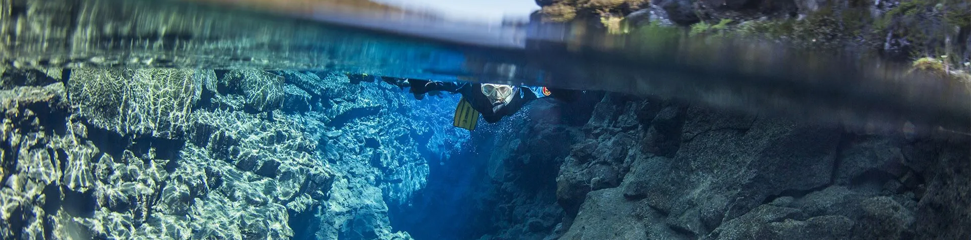 Snorkeling in Silfra Pick-up 8.00 AM/5 hrs (G14)