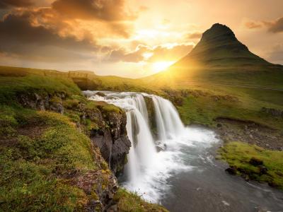 Top 10 - Most popular vacations to Iceland